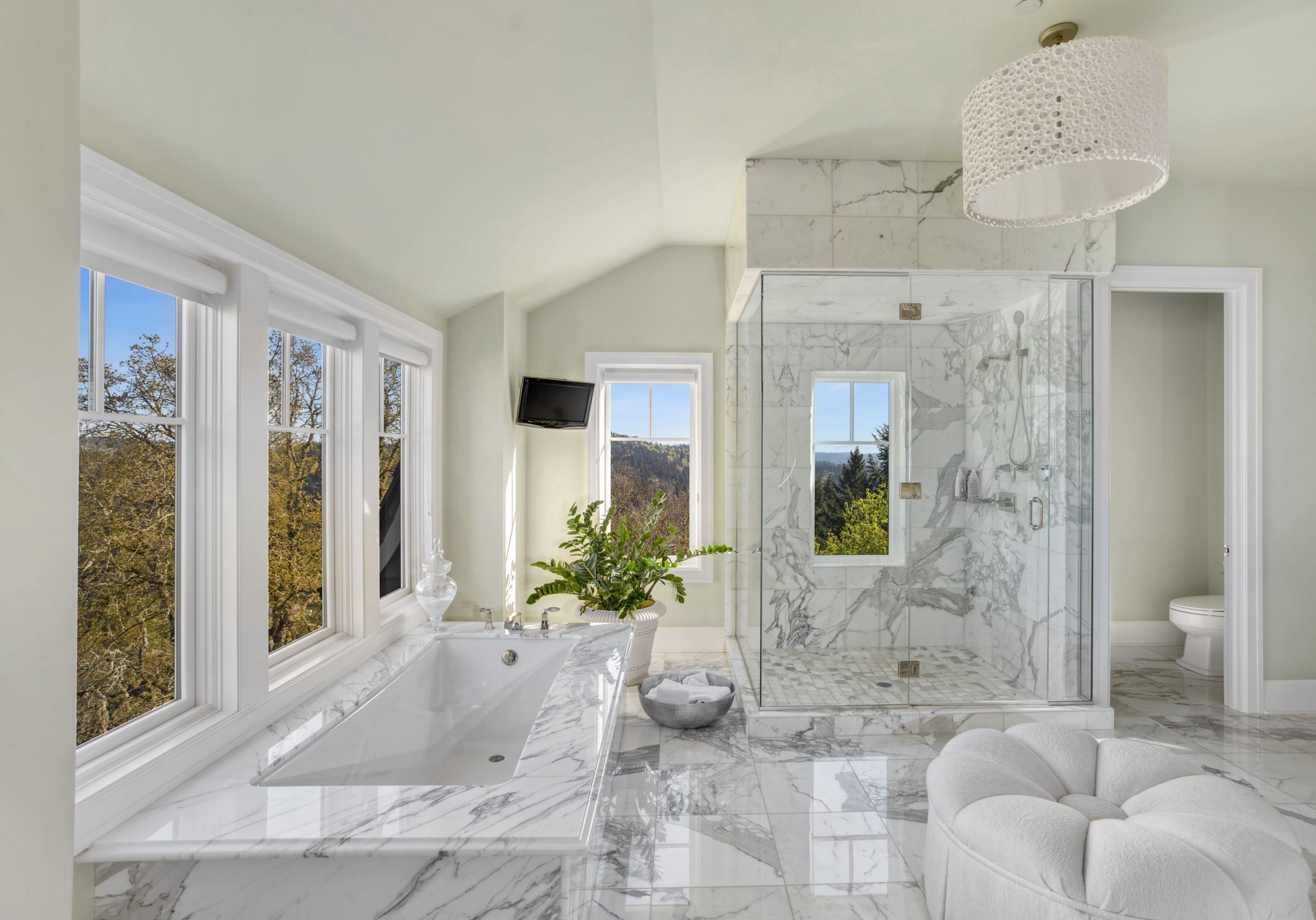 Designing a Spa-Like Retreat: Tips for a Dreamy Bathroom Remodel